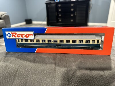 HO Scale Roco 44414 DB German 2nd Class Coach Passenger Car #001-4