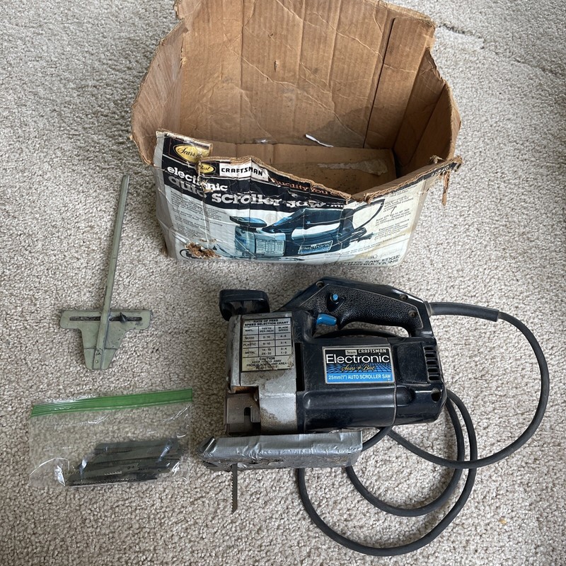 Sears Best Craftsman Electronic Scroller Saw W/Guide Model 315.18401 + 35 Blades