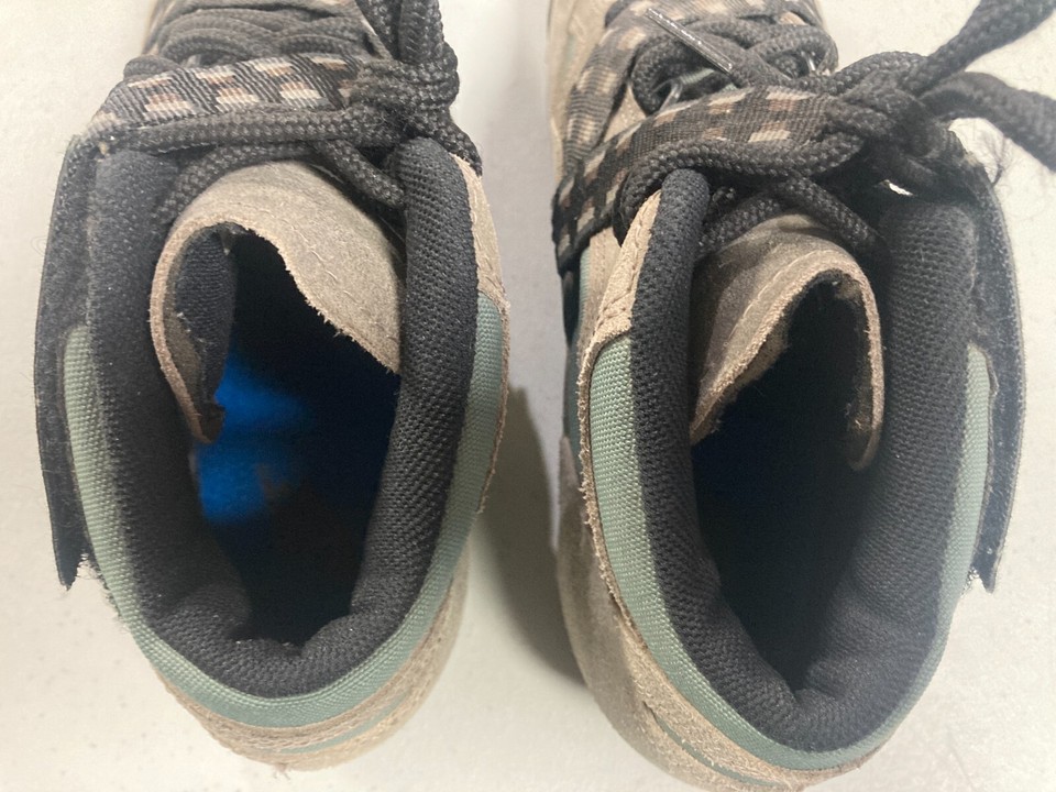 Nike ACG Pooh Bah Men Sz 9 Green Suede Canvas Mountain Bike Biking