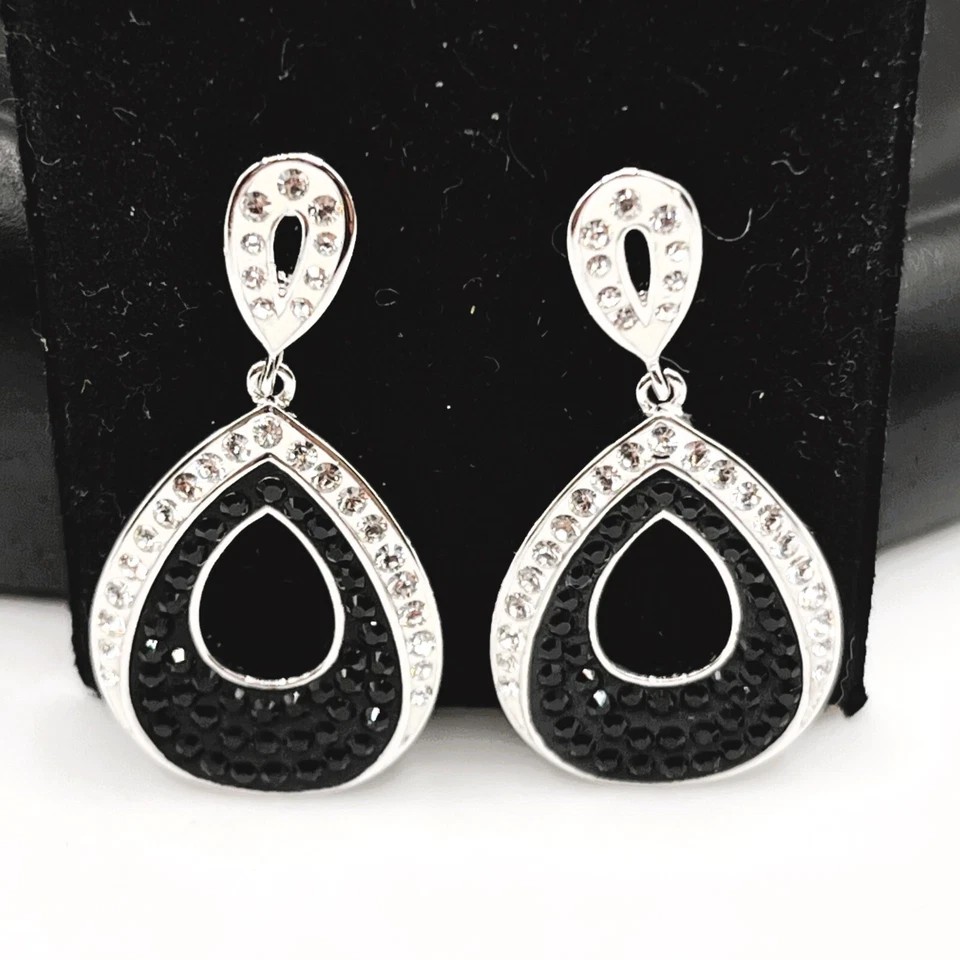 Brincos pendentes de cristal natural preto e branco 2,00 ctw ouro branco 18k - Imagem 3 de 4