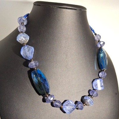 Acrylic Beaded Women's Necklace Elegant Boho Grandmacore Sparkly Choker 