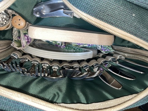 Deluxe Picnic Backpack with Service for Four - Picture 3 of 10