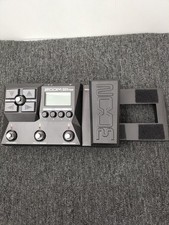 ZOOM G2XFOUR MULTI-EFFECTOR 990017