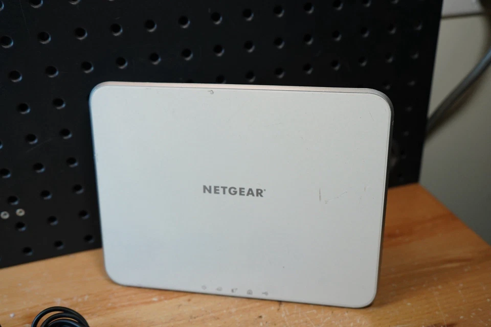 (S) NETGEAR VMB3000 Arlo Security Base Station Wireless Wi-Fi Hub - Image 2 of 4