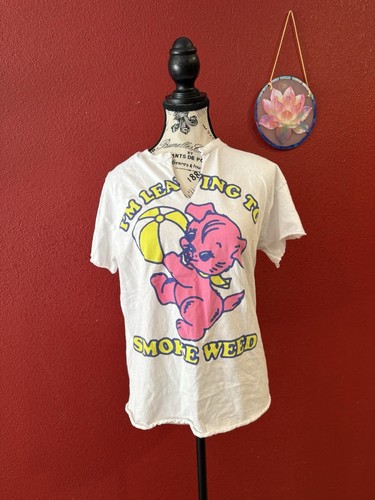 Funny Tee Shirt “I’m Leaving To Smoke Weed” Size Med