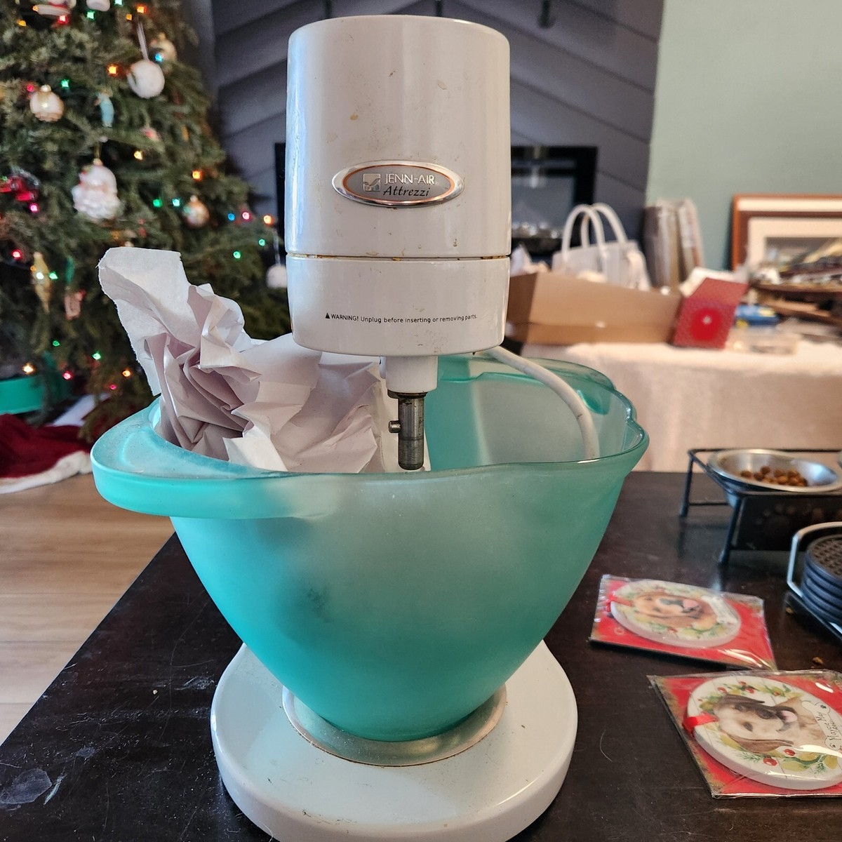【中古】 John Blair Party 3： DJ Monty Q Jenn-Air Attrezzi Stand Mixer. White mixer with turquoise glass