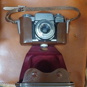 Zeiss Ikon Contaflex Vintage 35mm SLR Camera with Leather Case