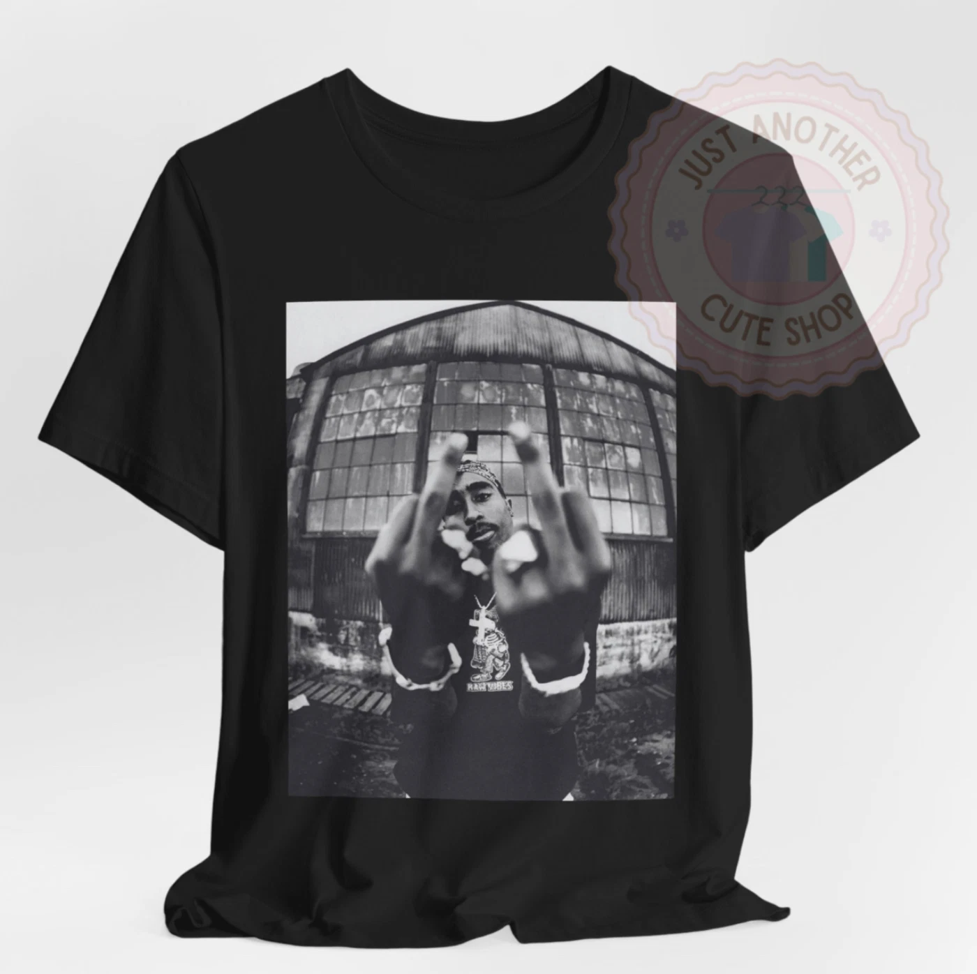 Tupac Shakur T-Shirt ✩ 2Pac 90s Hip-Hop Rap ✩ Iconic Middle Fingers! Hood Tees!