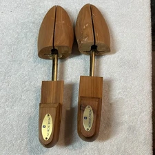 Nordstrom Shoe Stretcher Cedar Wooden  2 Pieces Adjustable Length & Width