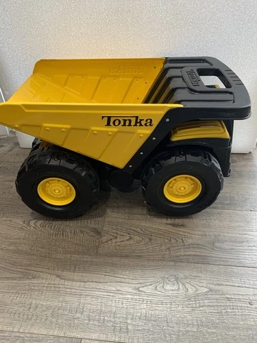 Tonka 2012 Toughest Mighty Dump Truck Large Steel Heavy Duty 90667 20"x12