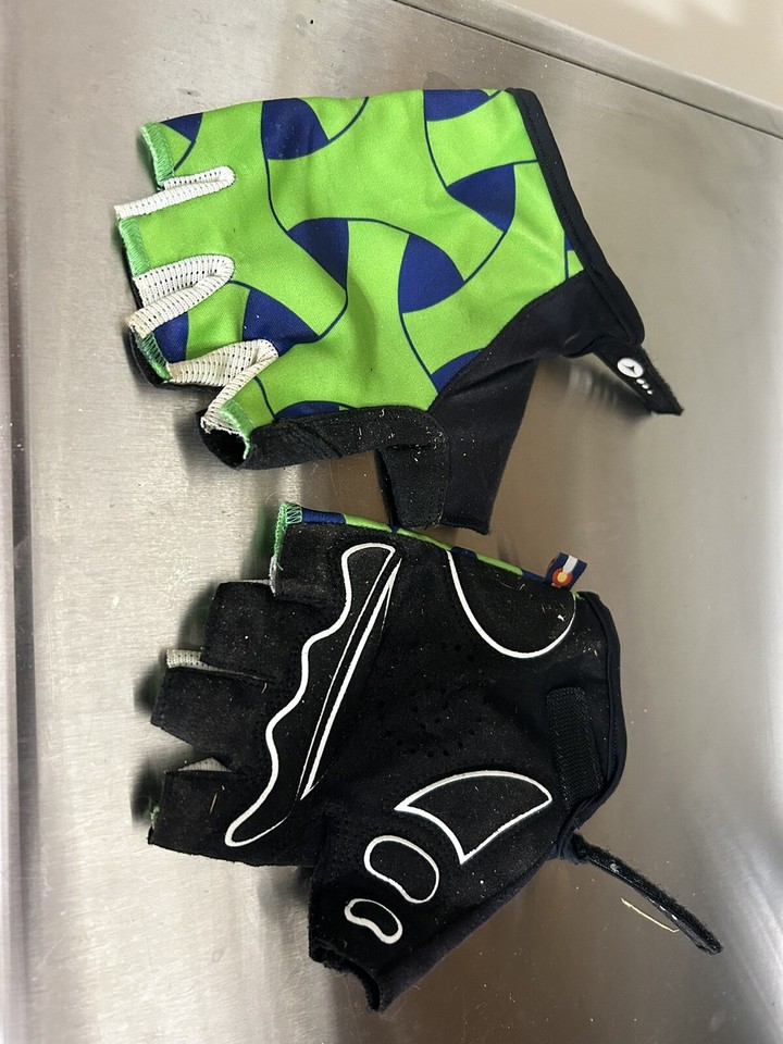 Cycling Clothing Kits. Some New with Tags. High end brands. Med/Large