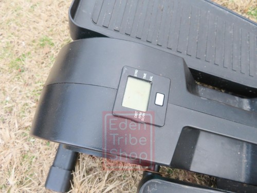 Cubii JR1 Seated Under Desk Elliptical | Aqua I Pre-owned Lightly Used - Picture 6 of 6