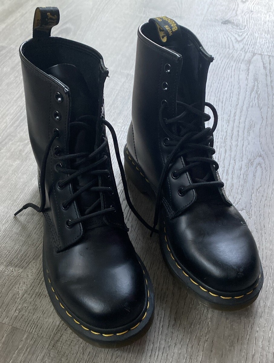Dr. Martens Black Boots - AW004 - Air Wair - Air Cushion