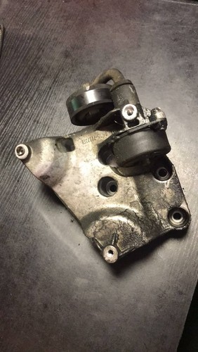 BMW 320D E46 2.0 DIESEL KLIMAPUMPE KOMPRESSOR HALTERUNG HALTERUNG 7787319