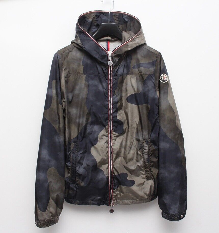 Boys MONCLER Nath Camouflage Hooded Jacket Windbreaker Size Boys MONCLER Nath Camouflage Hooded Jacket Windbreaker Size