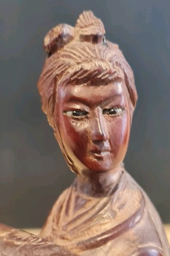 ANTIQUE HAND CARVED FIGURE OF A BEAUTIFUL JAPANESE LADY 7" - Picture 11 of 19