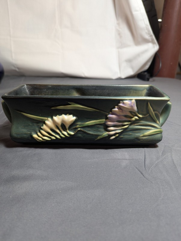 Vintage Roseville Pottery Planter / Window Box, Freesia Green #1392-8 