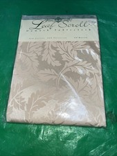 New Damask Tablecloth 70" round Leaf Scroll