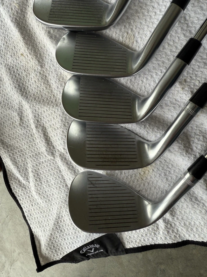 Callaway TCB 4-A Plus 54 and 58 Jaws Wedges Right Handed Steel Shaft - Image 4 of 4