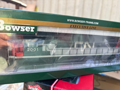 BOWSER # 23457   HO SCALE CANADIAN NATIONAL ALCO C633M DIESEL LOCO # 2001 | Zustand: New