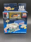 VINTAGE 1995 Hot Wheels Sto & Go Gas Station Team Racing Van *NEW