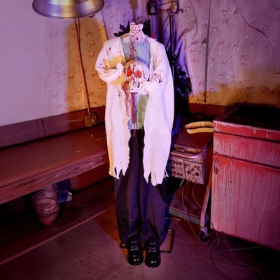 5.1-FT ANIMATRONIC STANDING SHAKING HEADLESS DOCTOR HALLOWEEN PROP 2026