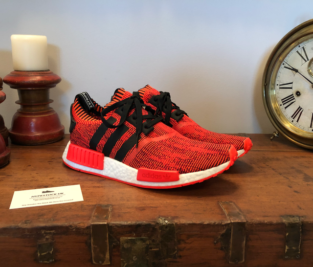 nmd r1 red apple