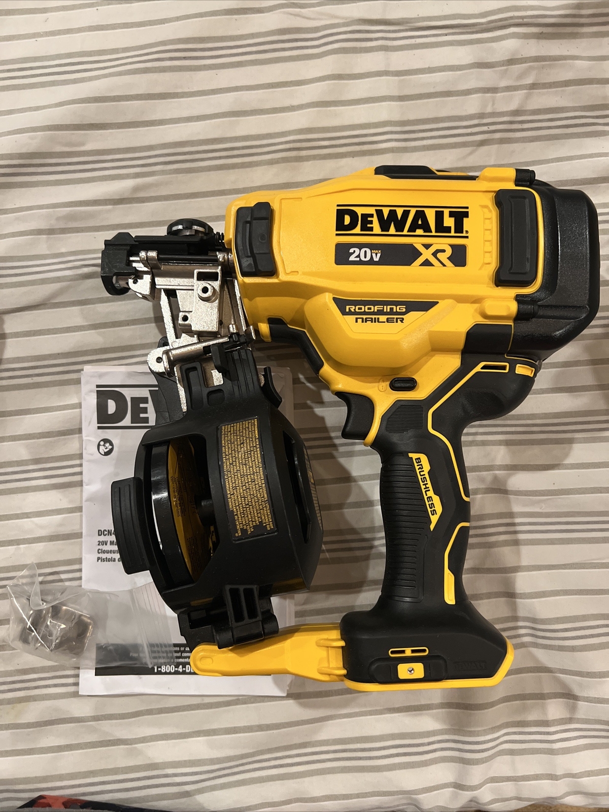 New DeWalt DCN45RN 20V MAX 15Degree Brushless Cordless Coil Roofing