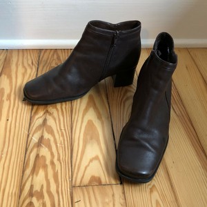 naturalizer harley block heel bootie