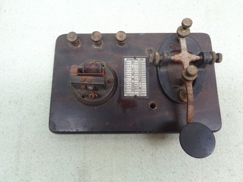 Two Vintage Signal Electric Mfg Co Morse Code Key with Books - Picture 2 of 14
