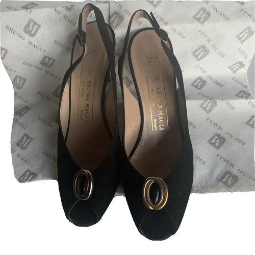 Bruno Magli size 8B Black Suede Peep Toe Slingback Heeled Sandals Italy - Picture 2 of 12