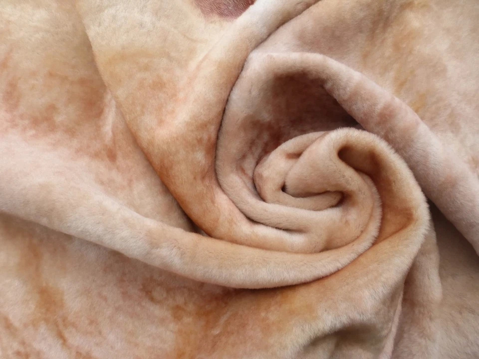 мериносовая овчина стриженая кожа тонкая шкура пестрая светло-оранжевая супер шелковистая - Изображение 3 из 4