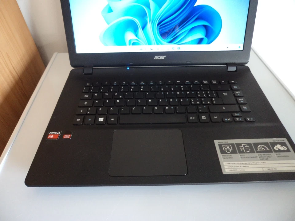 NOTEBOOK ACER ASPIRE E5 15 ES1 AMD A8 - Immagine 2 di 4