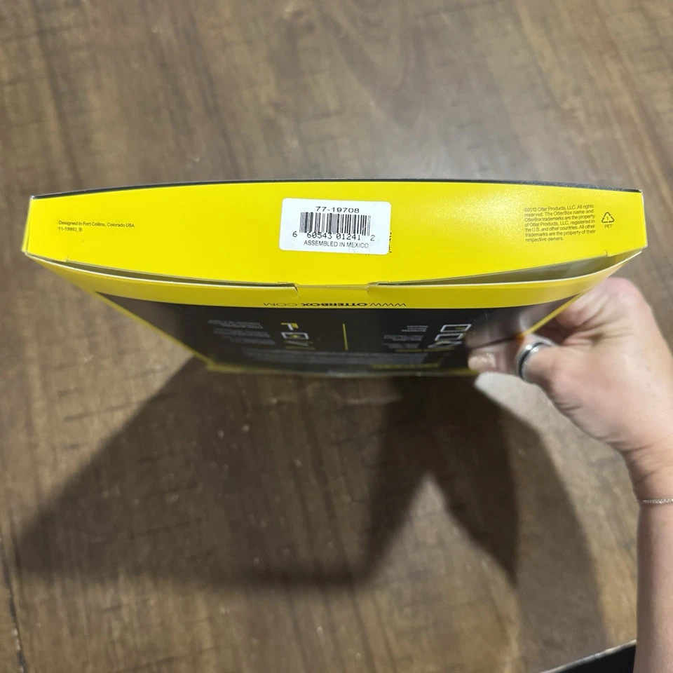 OtterBox Defender Series Pro Case for Apple iPad Air NEW (4th Gen) - Black - Image 3 of 4