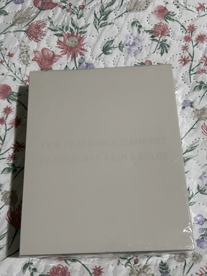 KKW Perfume Diamonds Eau du Parfum The Kardashians Kim Descontinuado 1 OZ Perfume Foto 3 de 4