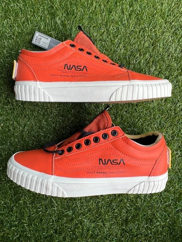 Size US8 - VANS Old Skool x NASA Space Voyager ‘Firecracker’ 2018