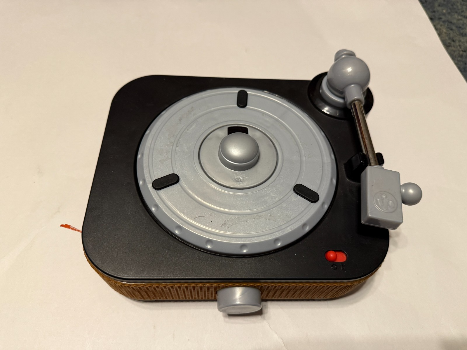 Fisher-Price Rockin Record Player Toy with Turntable & 5 Records for Musical Fun