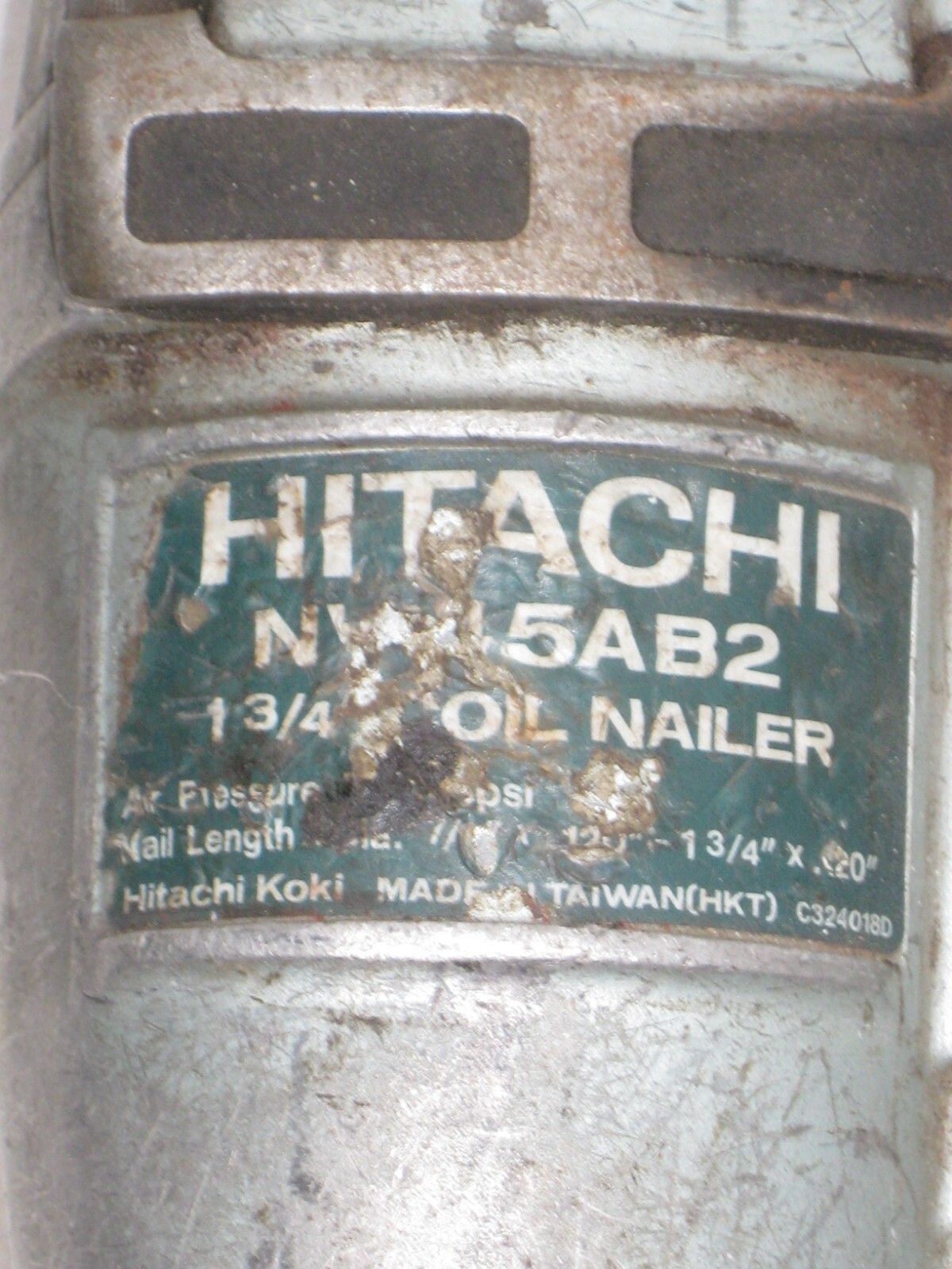not tested as-is HITACHI NV45AB2 Oil Nailer nail gun construction roof tool