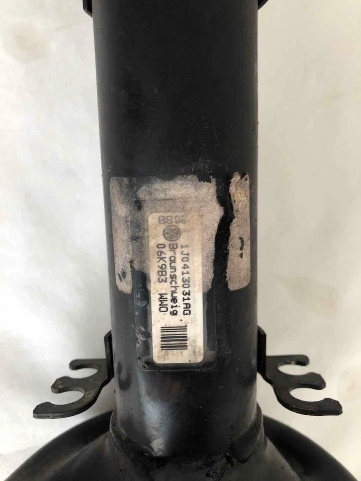 Volkswagen Beetle 2000 amortiguador de puntal delantero con muelle helicoidal pasajero derecho Foto 2 de 4