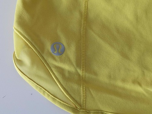 NUEVO CON ETIQUETAS LULULEMON SOLL Amarillo Ligero Tiro Bajo Forrado 4" Hotty Hot Shorts 10 - Imagen 6 de 7