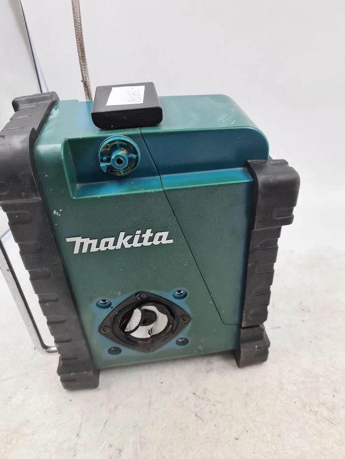 Radio De Chantier Makita BMR100 - Pour Pièces, Réparation Nécessaire - Photo 3/4