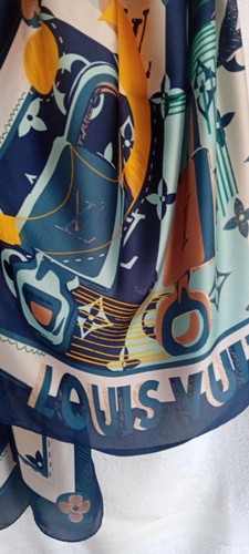 Louis Vuitton Scarf Shawl Multicolor Logo Silk Excellent Condition 90cm x 180cm - Picture 4 of 12