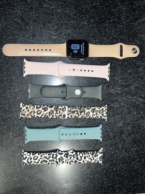 Apple Watch Series 6 40mm + extra bands!!!