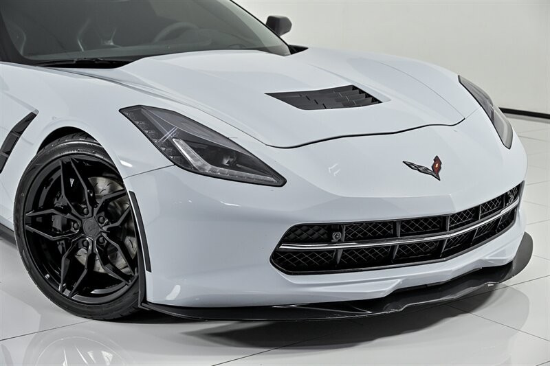 2018 Ceramic Matrix Gray Metallic Chevrolet Corvette   | C7 Corvette Photo 2