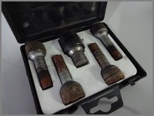 Mercedes Benz W203 W209 Radschrauben Felgenschloss Radsicherung B66470143 SET