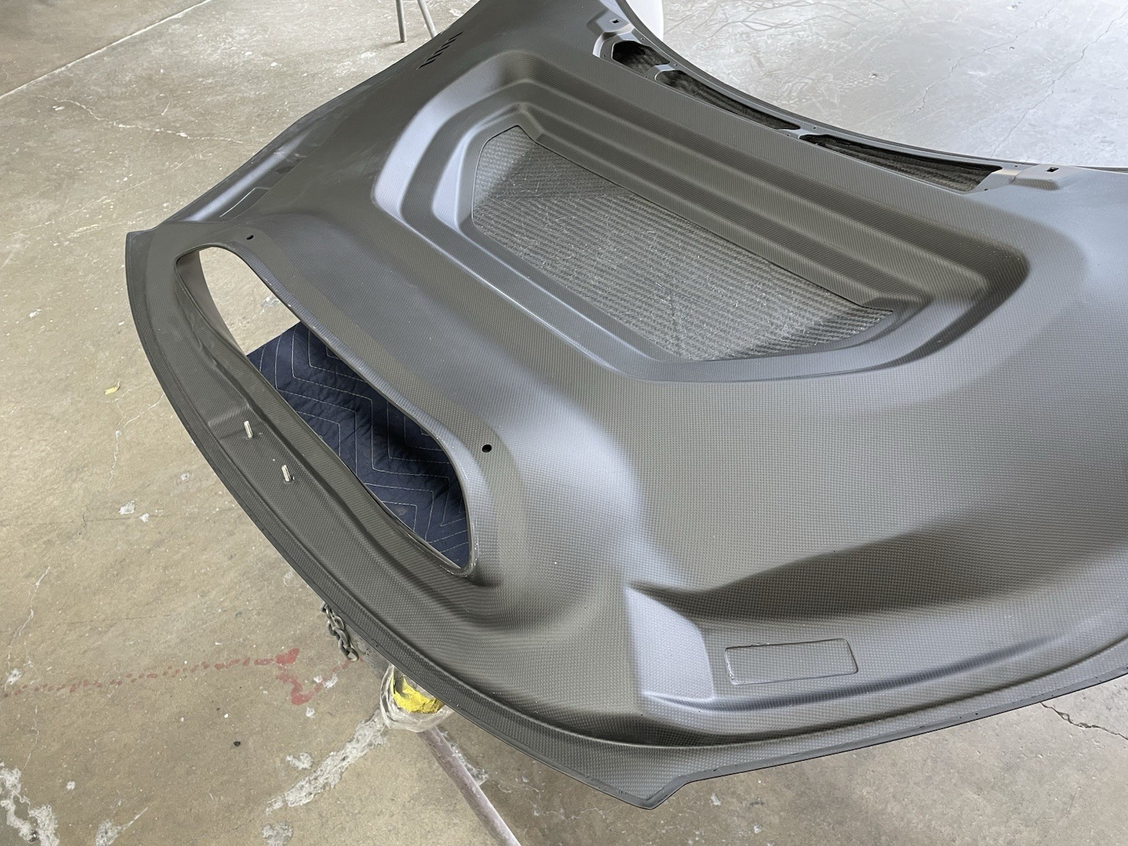 Ferrari 488 PISTA Front hood Carbon Fiber New OEM, Part number: 968582