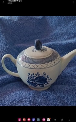 Teekanne Royal Copenhagen Fajance Blau und White