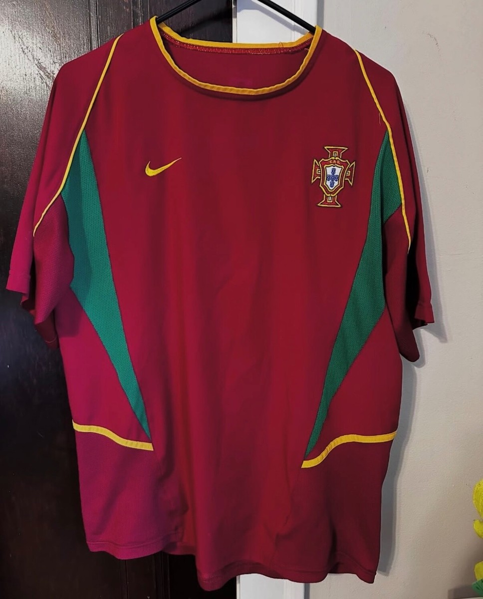 Vintage PORTUGAL 2002 2004 HOME SHIRT SOCCER JERSEY L MEN RED FIGO