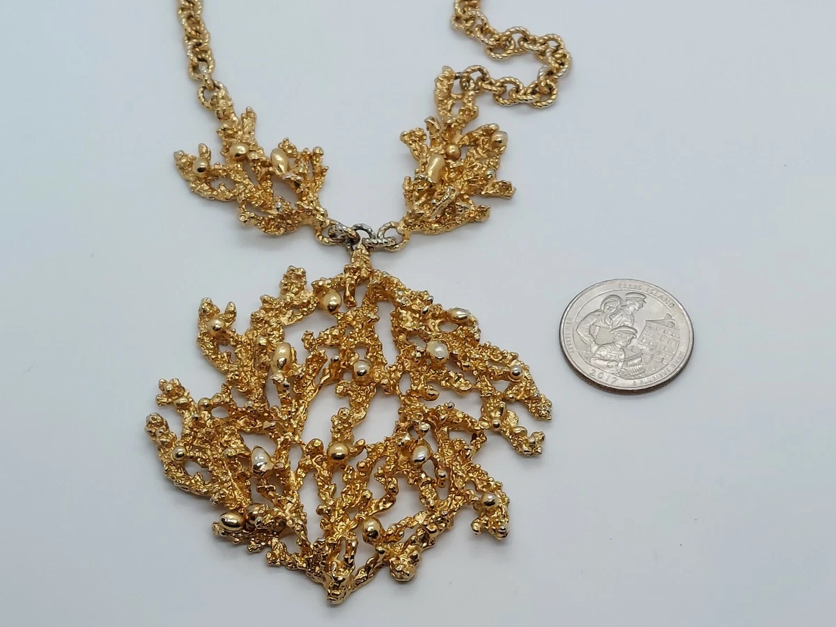 NAPIER gold plated vintage necklace | MaryClassyChic