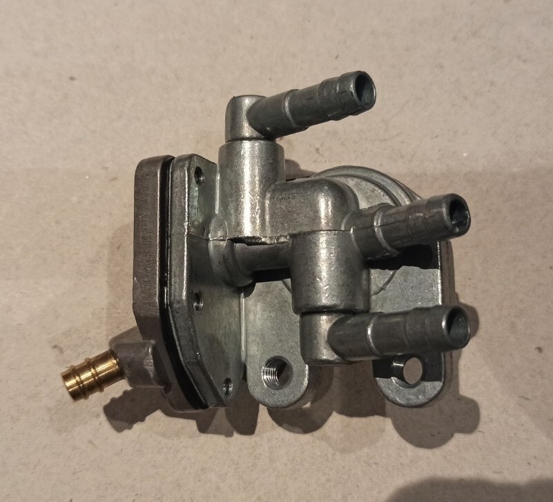 Kawasaki ER500 ER5 Twister Fuel Petrol Gas Tap To Fit 1996 to 2007